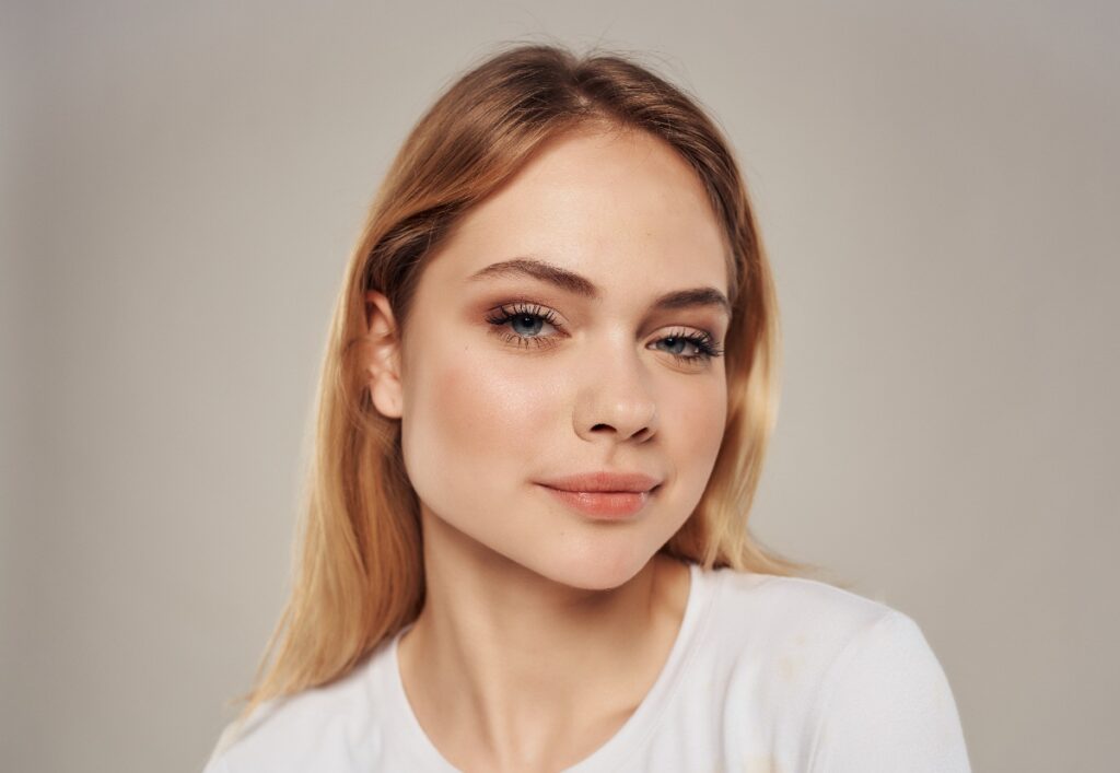 Une belle femme sans maquillage